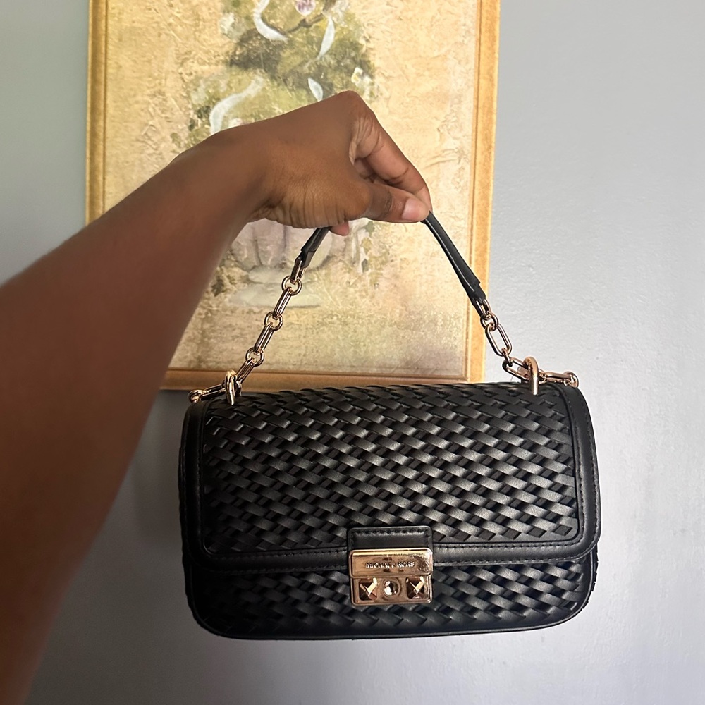 MICHEAL KORS Tribeca Small Hand-Woven Leather Shoulder Bag BLACK women’s - Picture 4 of 4